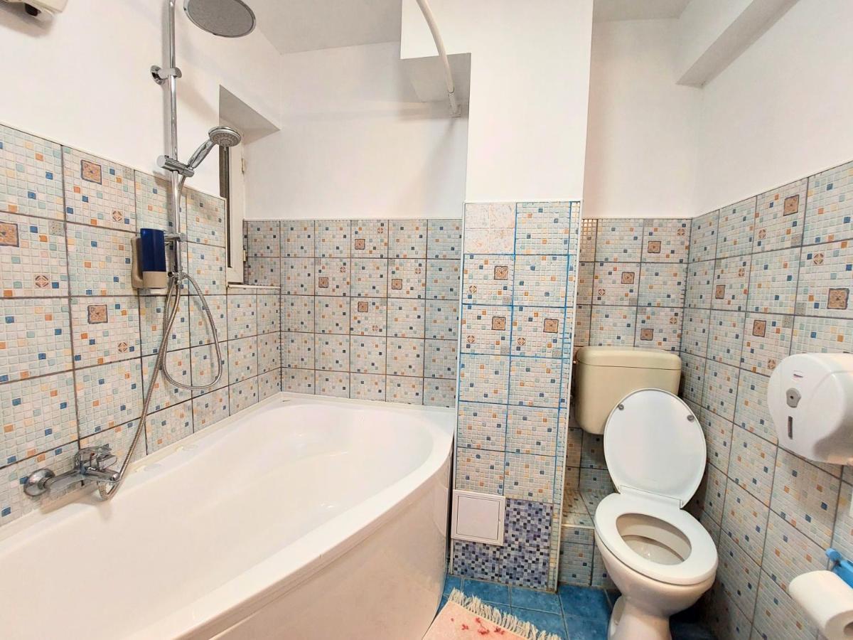 Comfy&Bright 2Bd Family-Friendly Apt Amazing View Bukarest Eksteriør billede